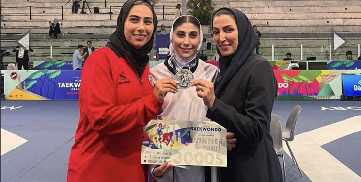 کیانی: احساس میکنم بر بلندترین قله جهان ایستاده ام