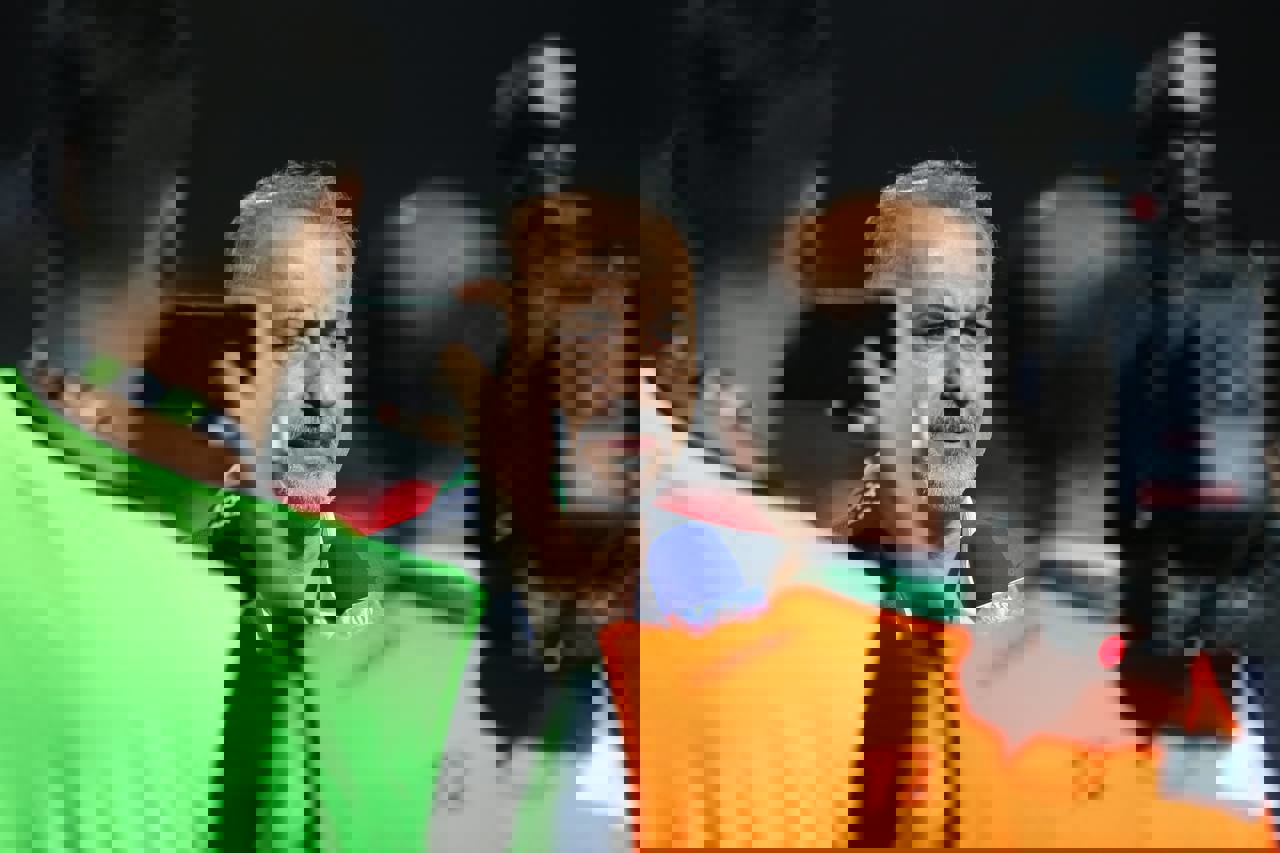 1886029