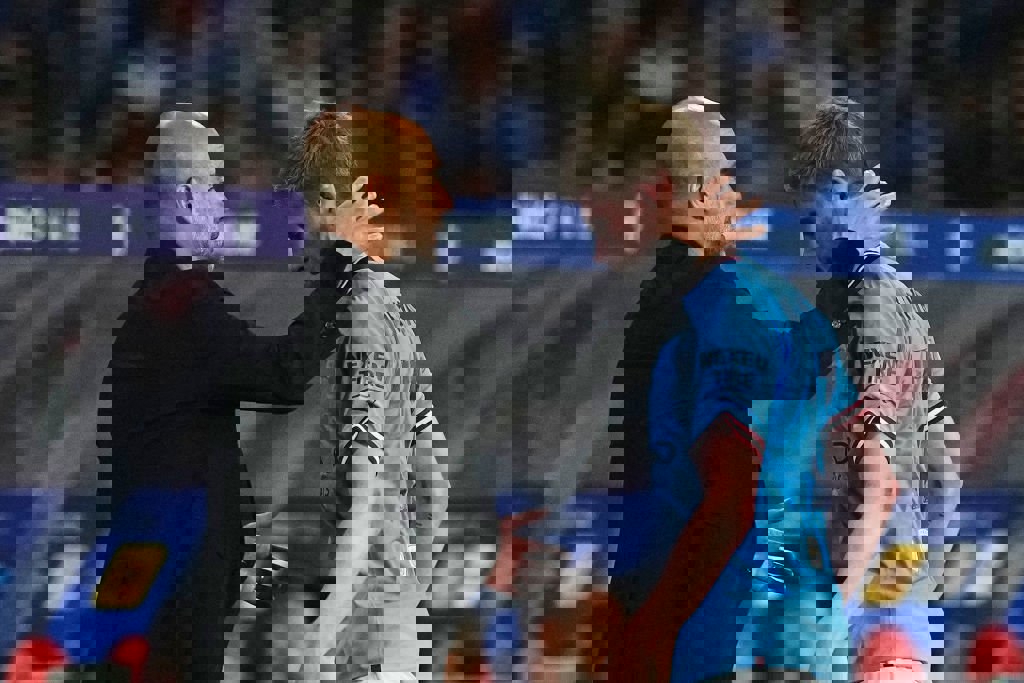 1886063
