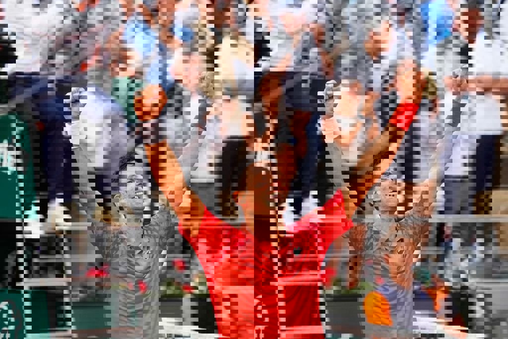1886189