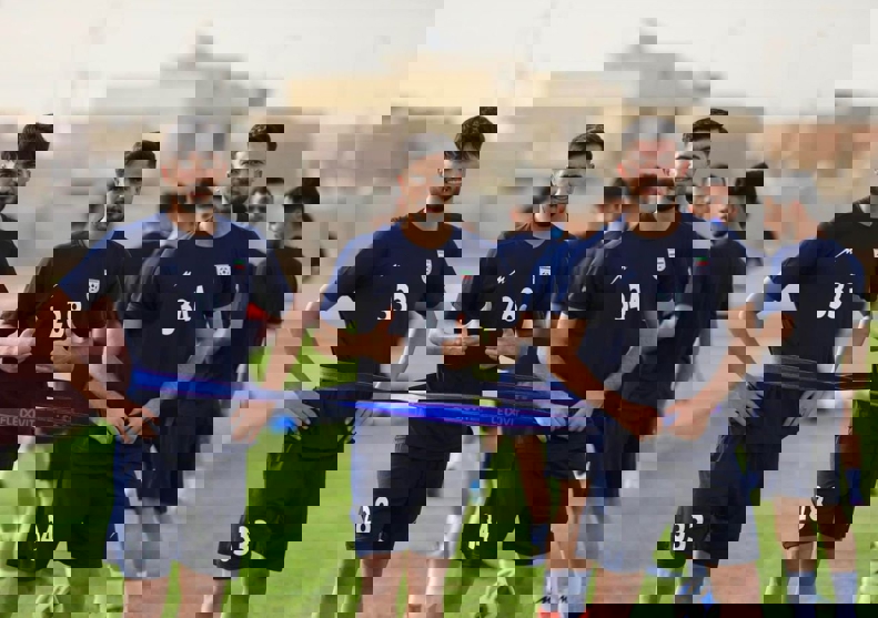 1886401
