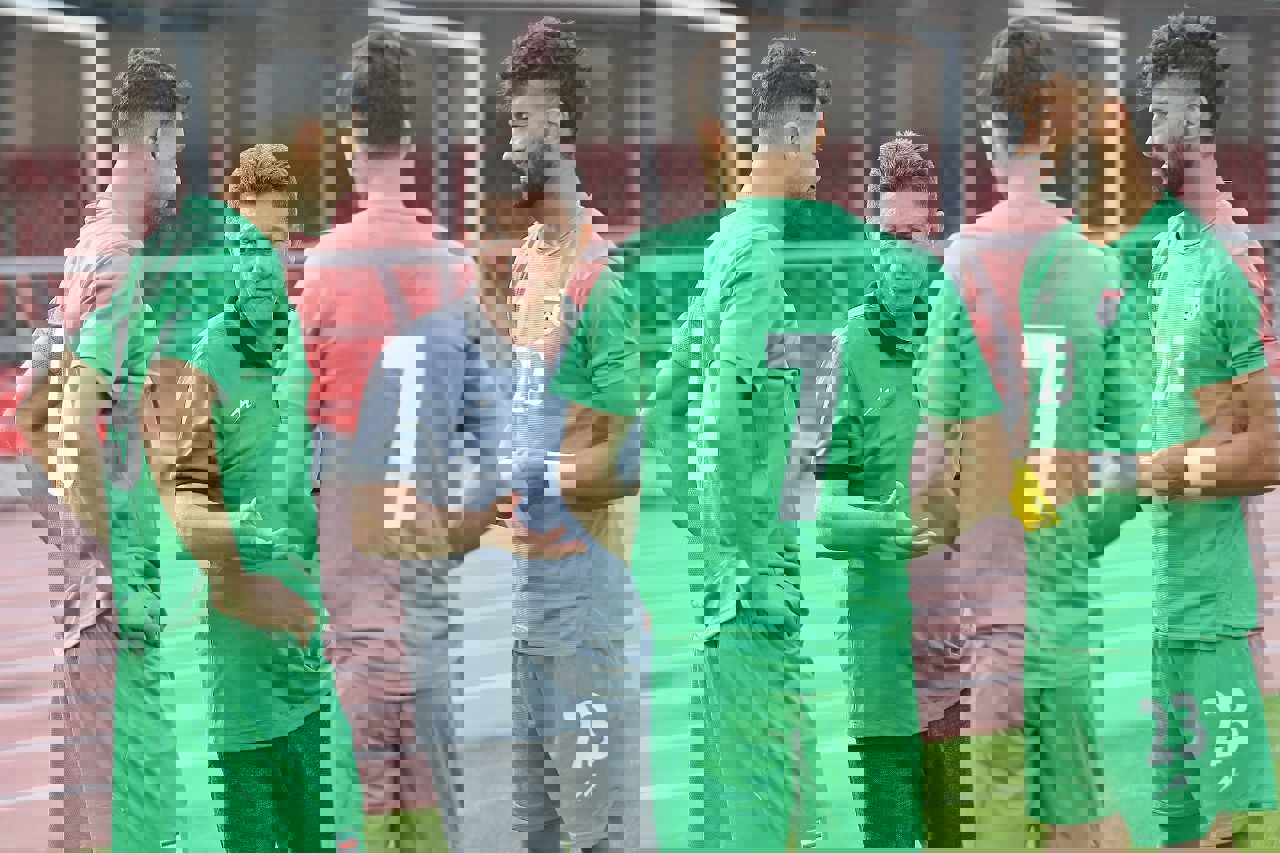 1886560