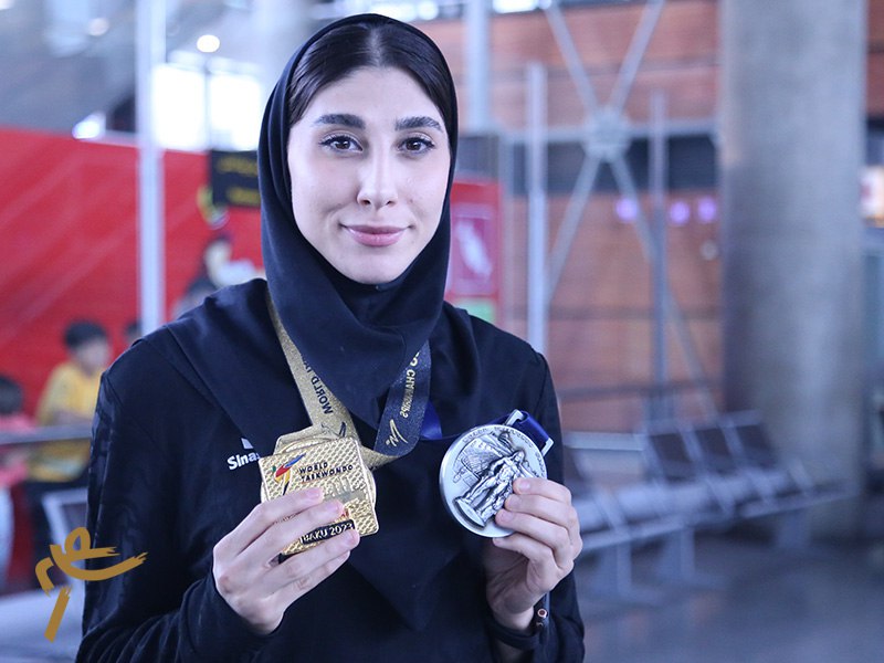 دختر تاریخ ساز تکواندو به ایران بازگشت(عکس)