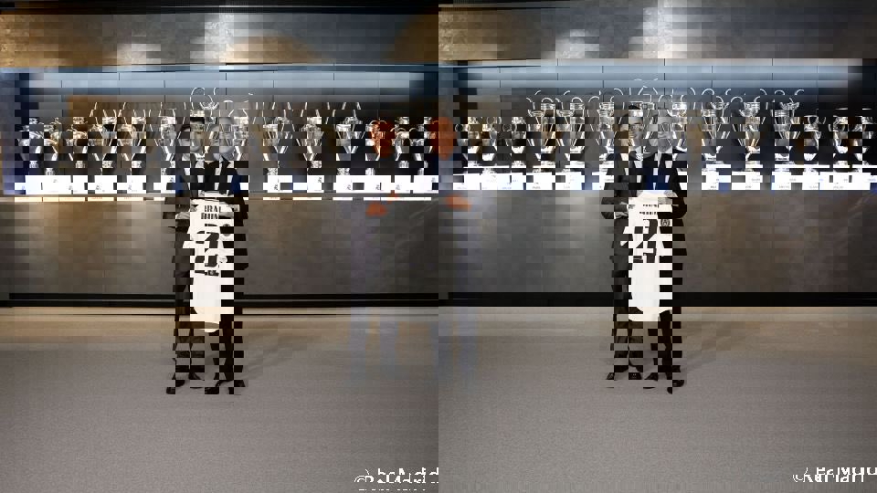1886787