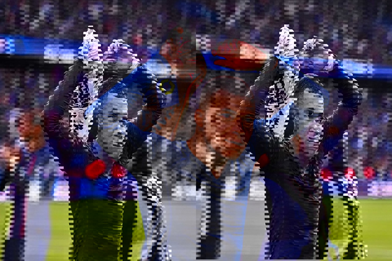 1886914