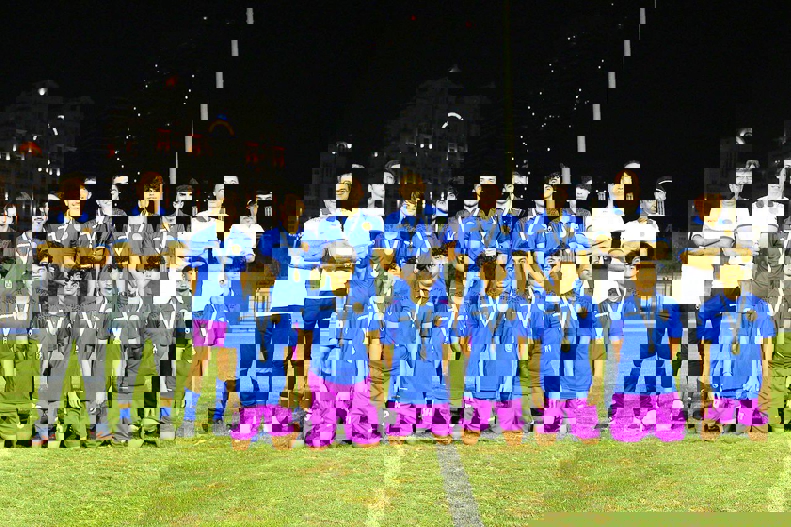 1886983