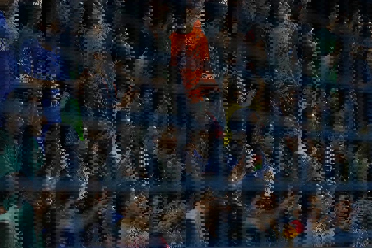1887114
