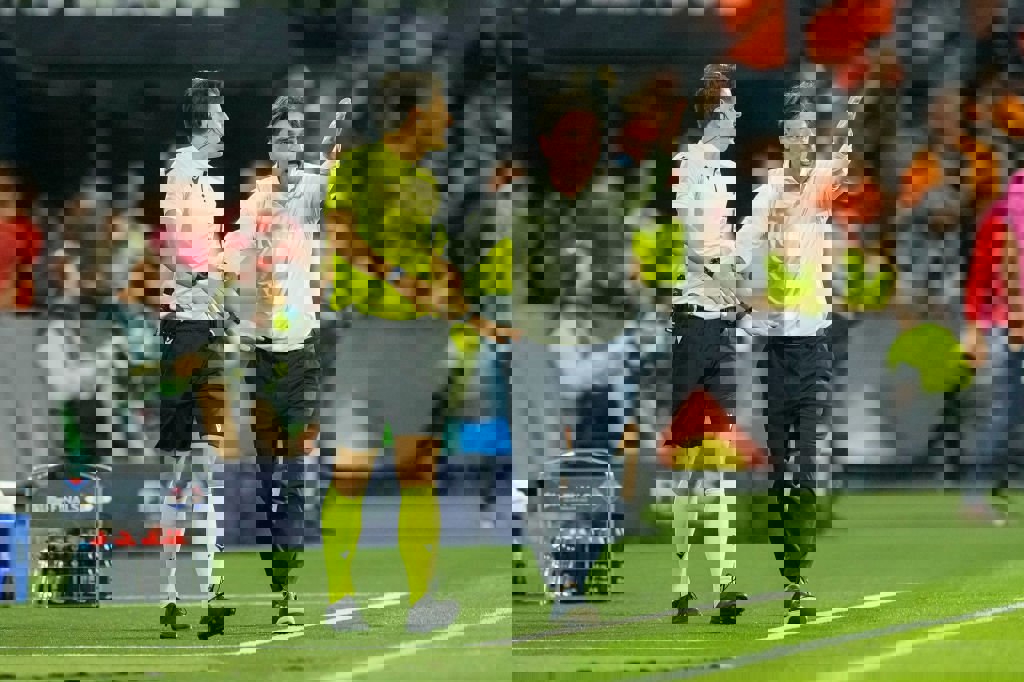 1887464
