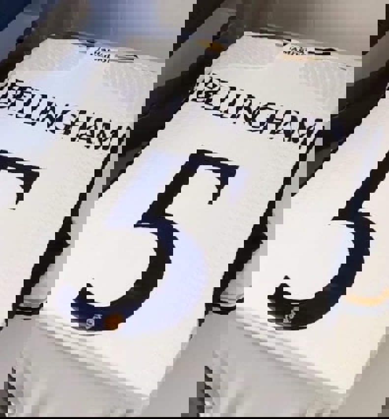 1887542