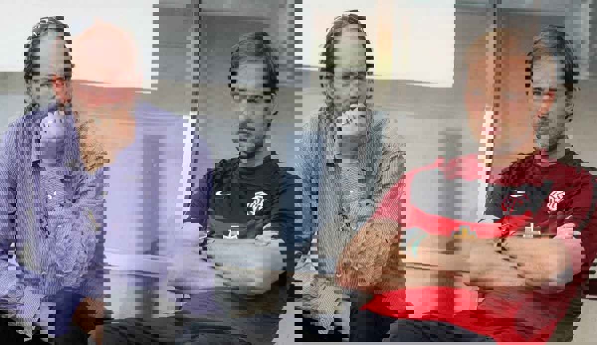 1888351