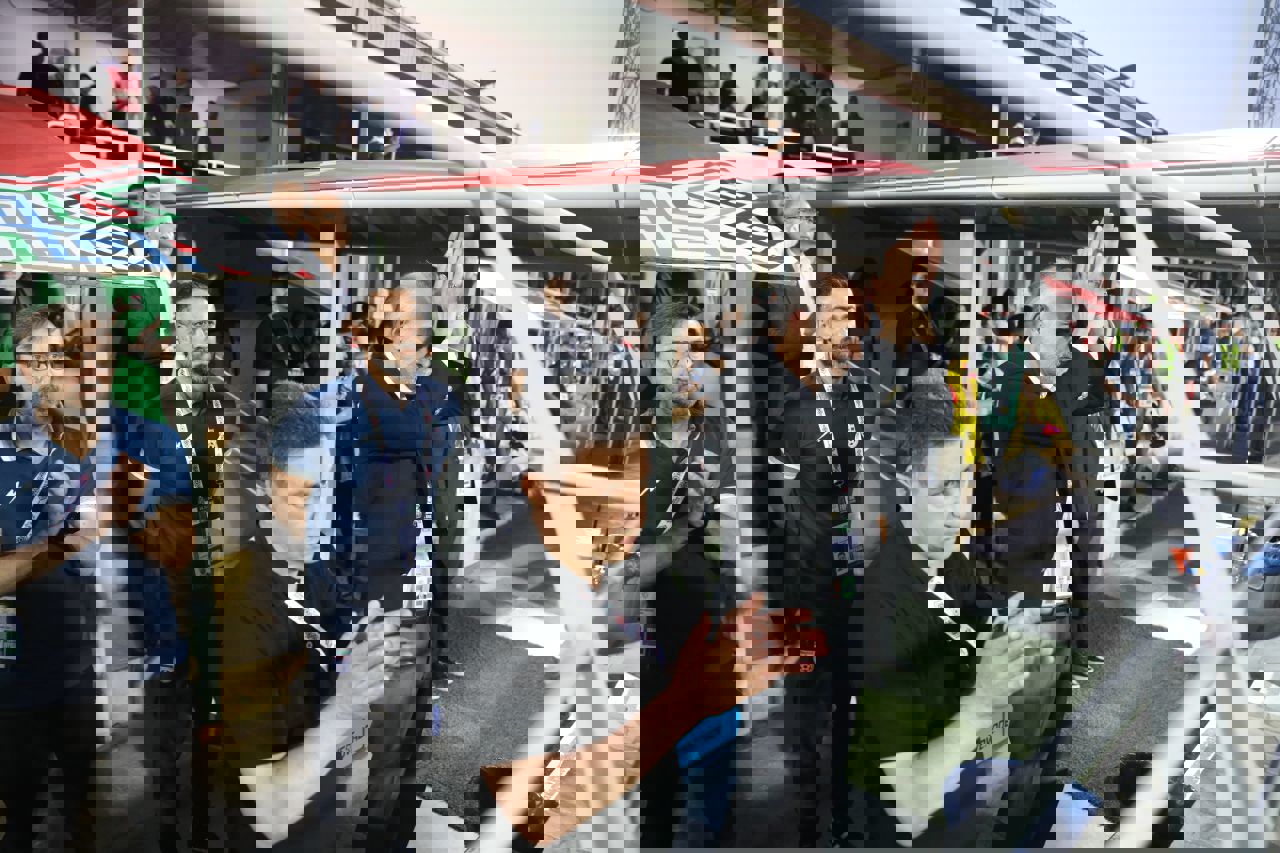 1888394
