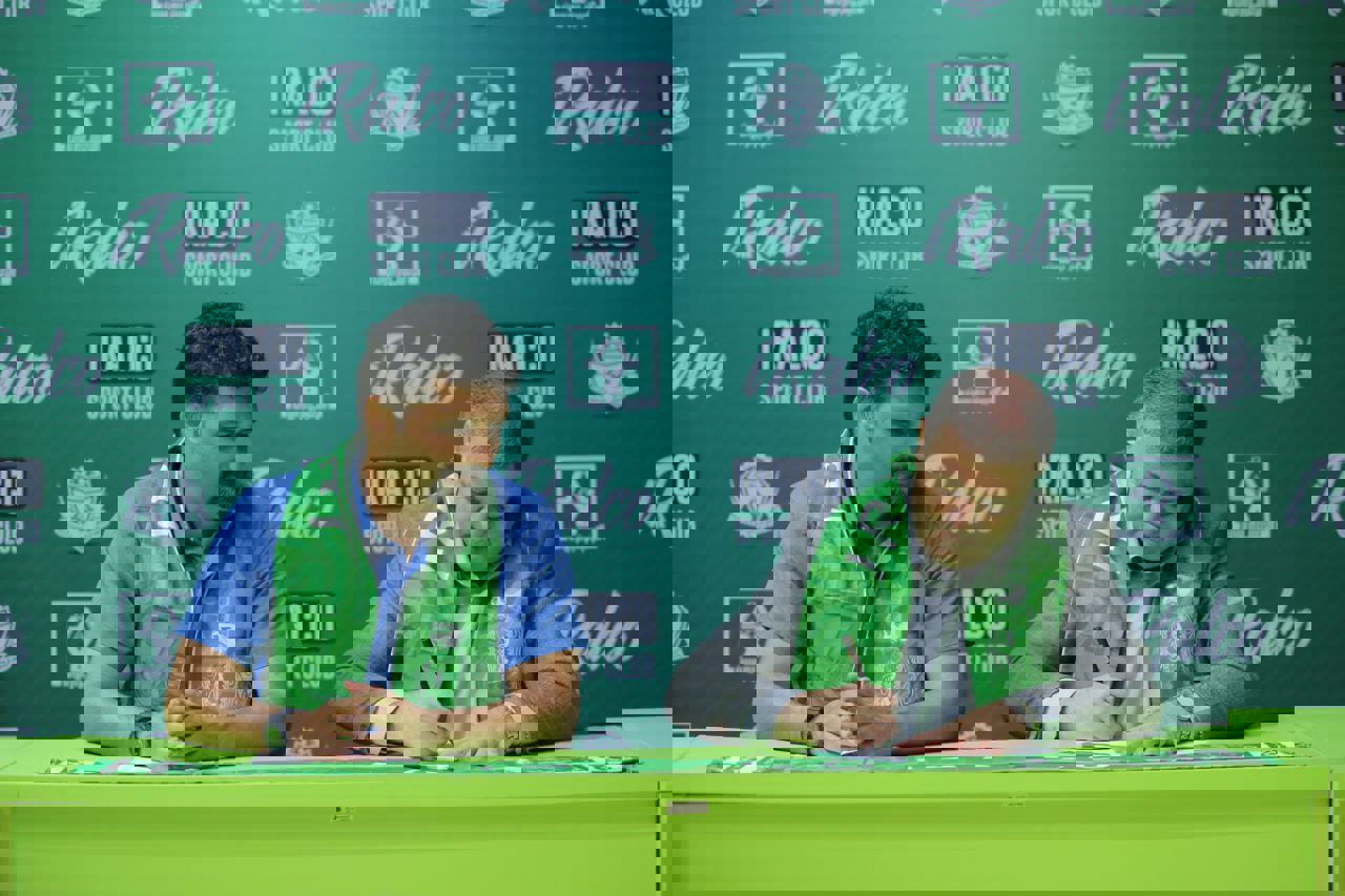 1888486