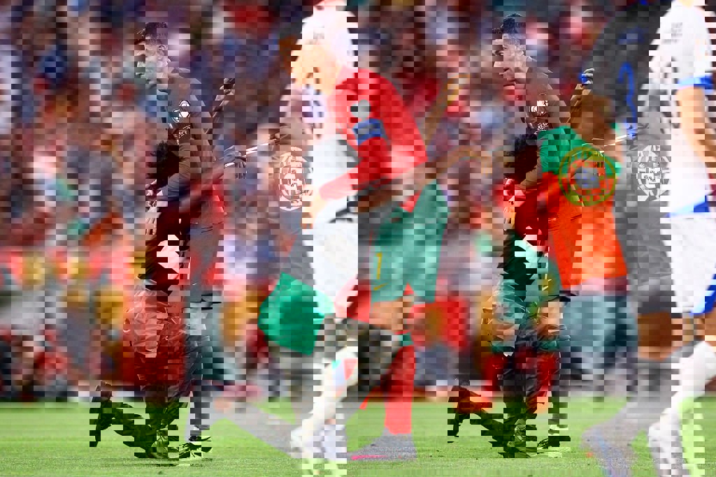 1888434