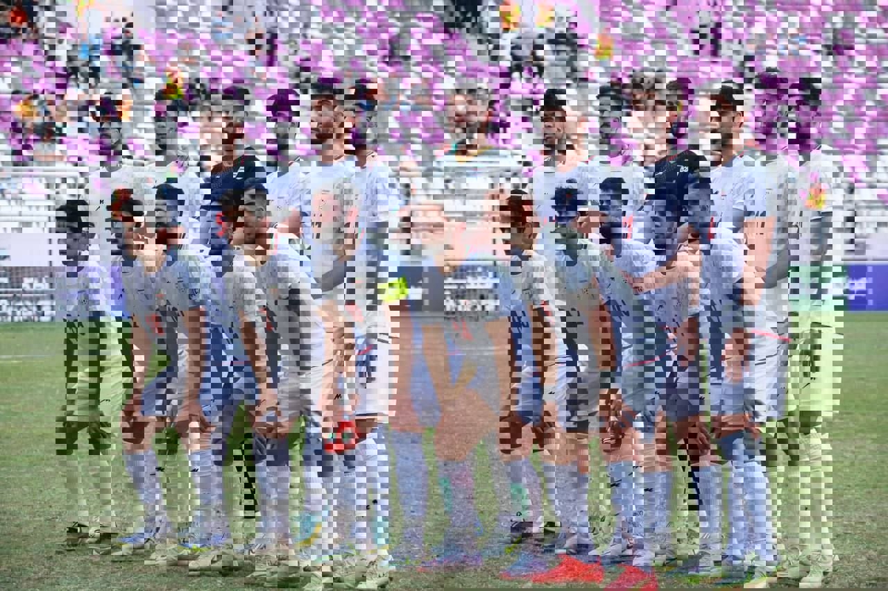 1888806