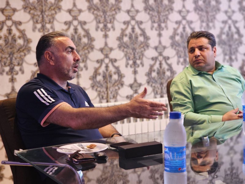 برنامه‌های فکری روی میز هیئت مدیره هوادار