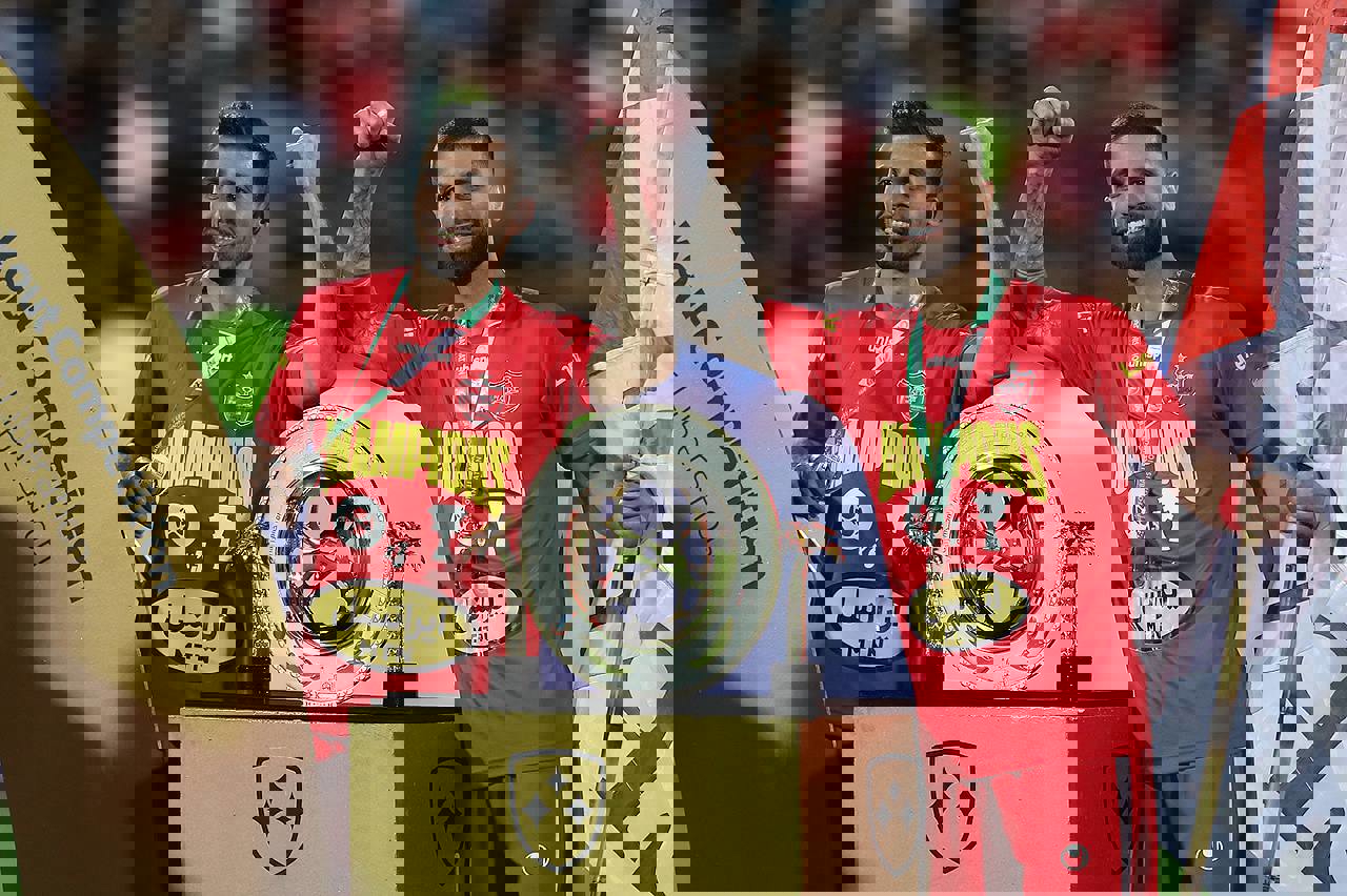 1888995