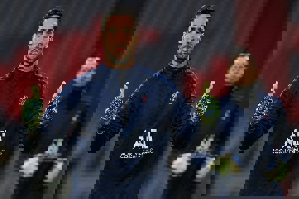 1889095
