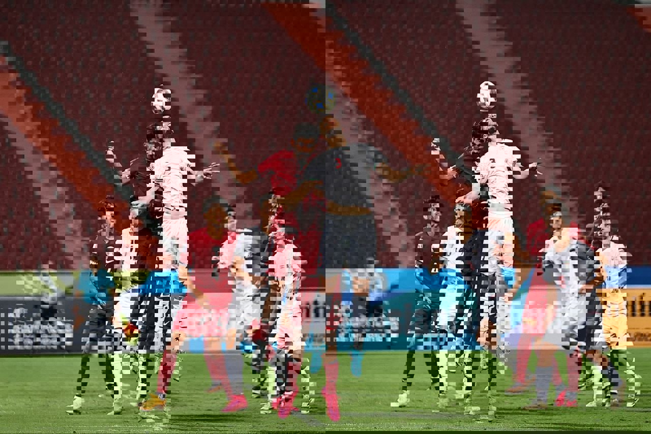 1889132