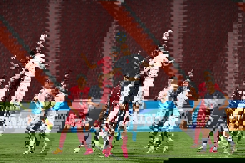 1889132