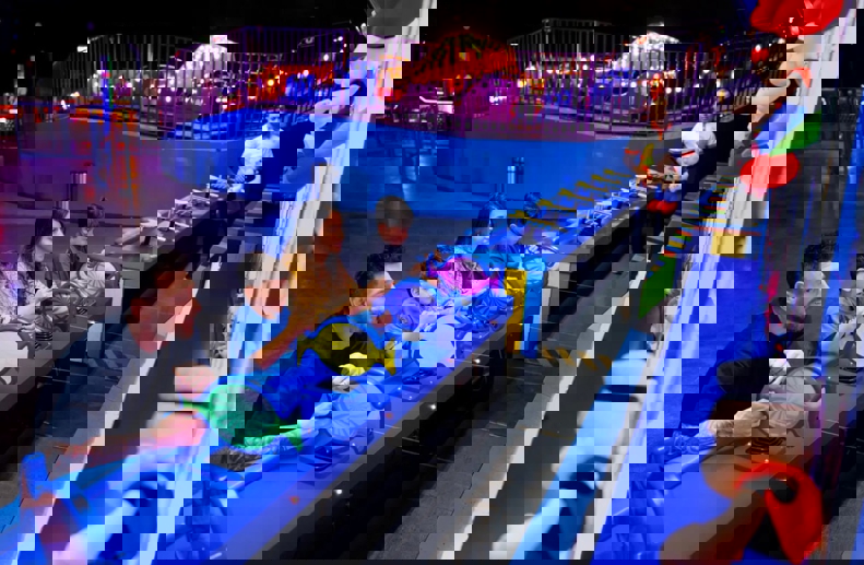 1889166