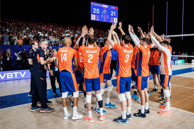 لیگ ملت‌ها: میزبان بی حرف و حدیث استارت زد