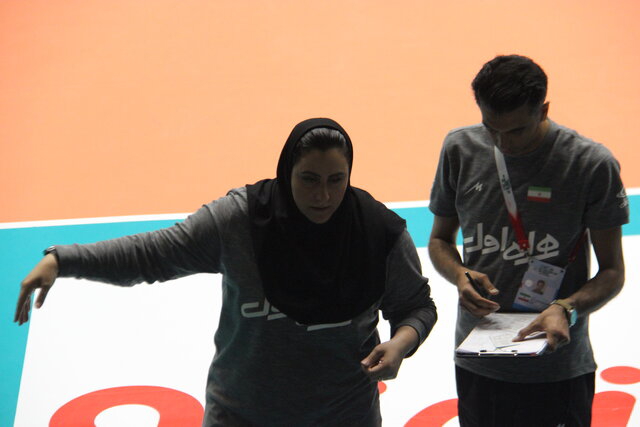 سرمربی والیبال زنان: باید هزینه جوانگرایی را بپردازیم