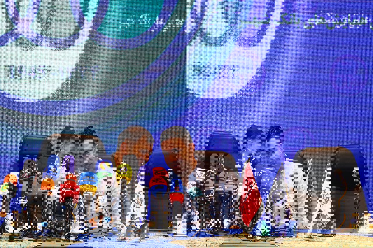 1889823