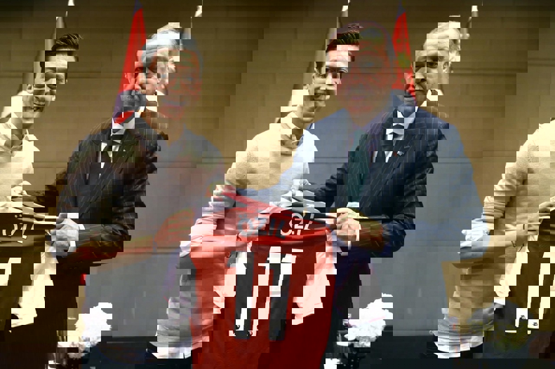 1890031