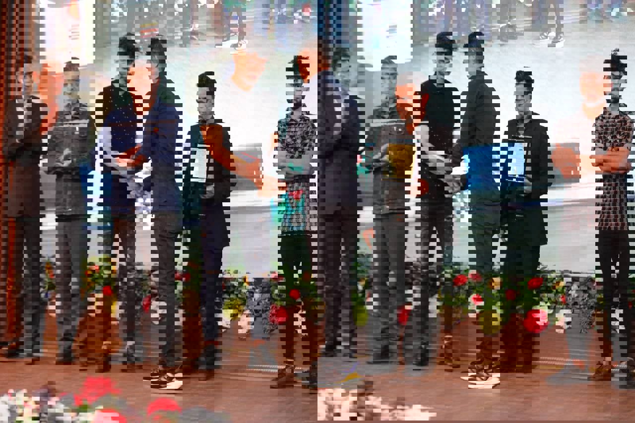 1890291