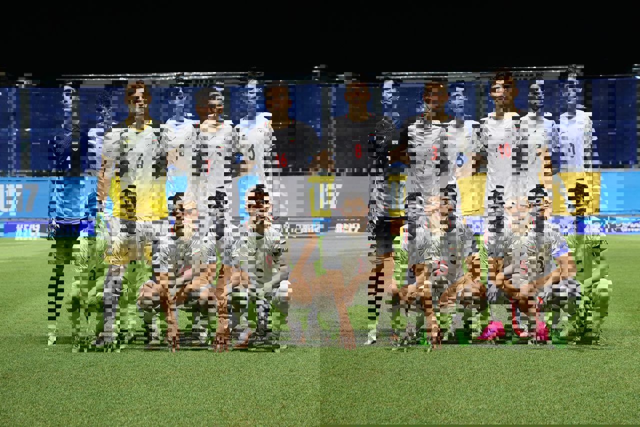 1890251
