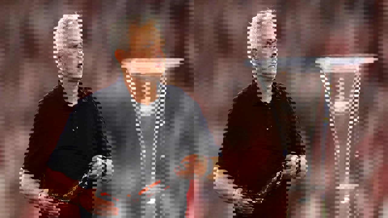 1890282
