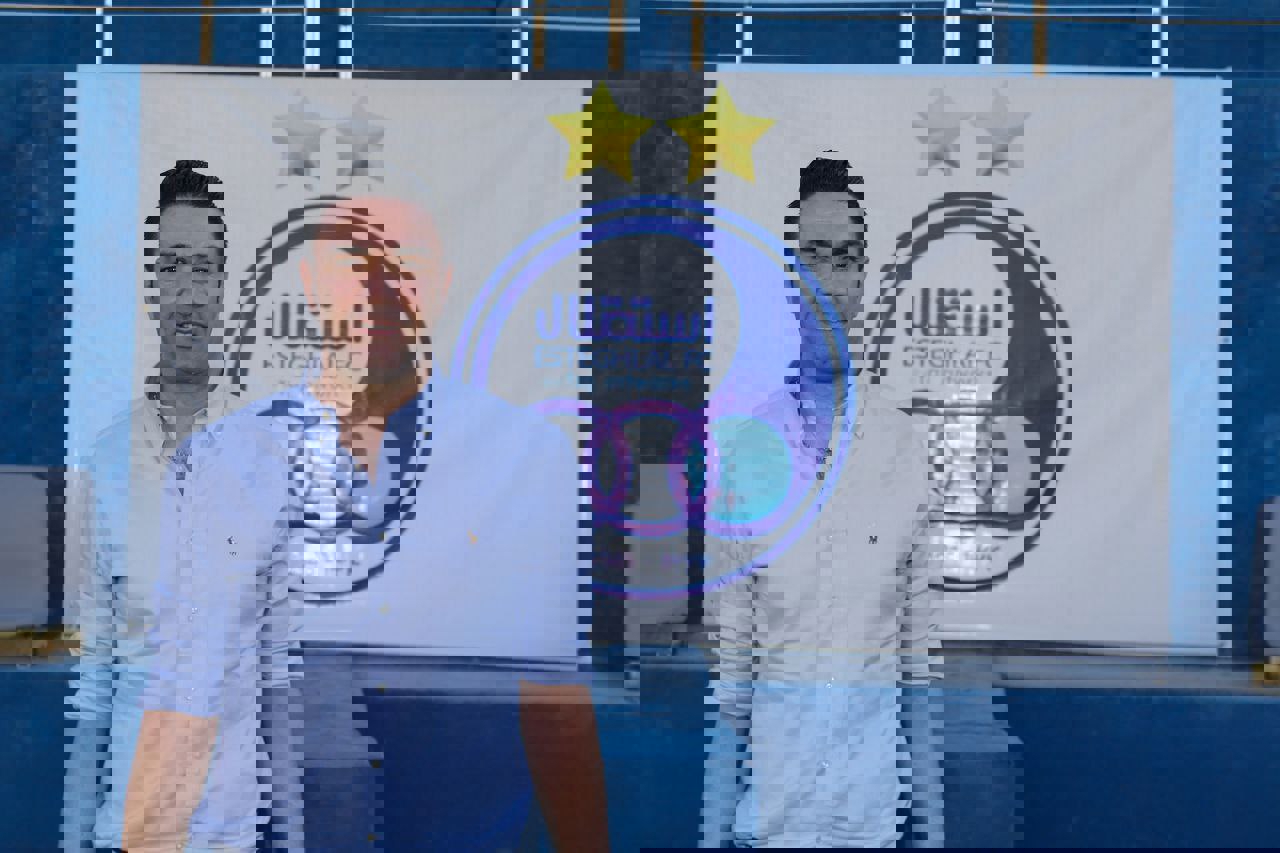 1890487