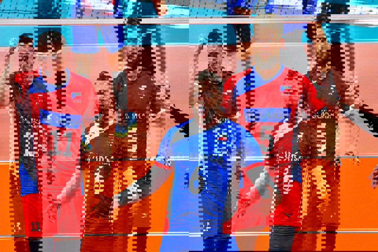 1890405