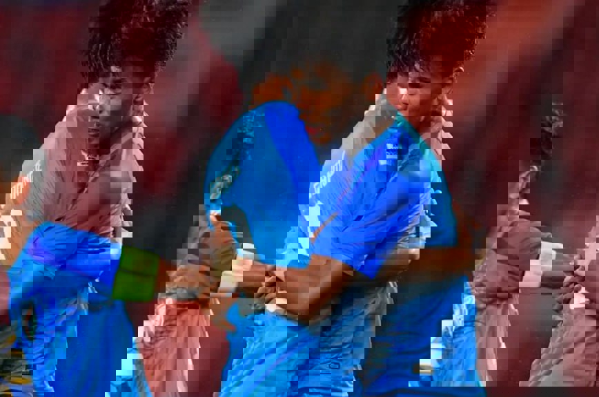 1890608