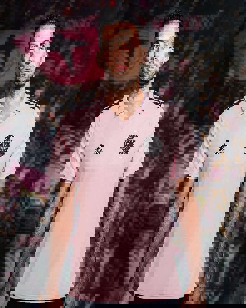 1890612