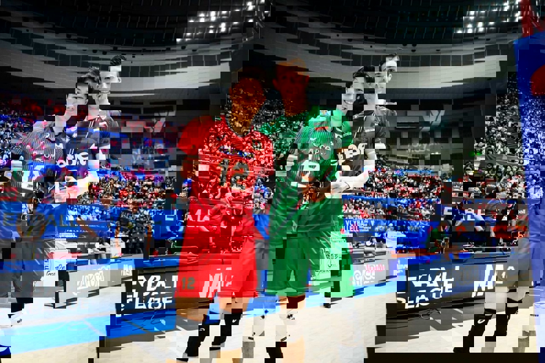 1890648