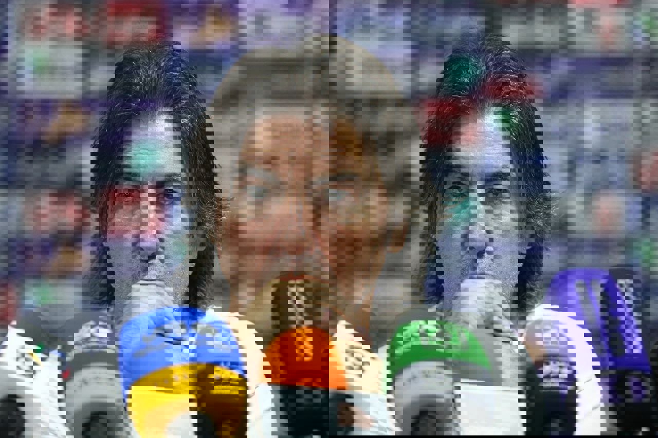 1890872