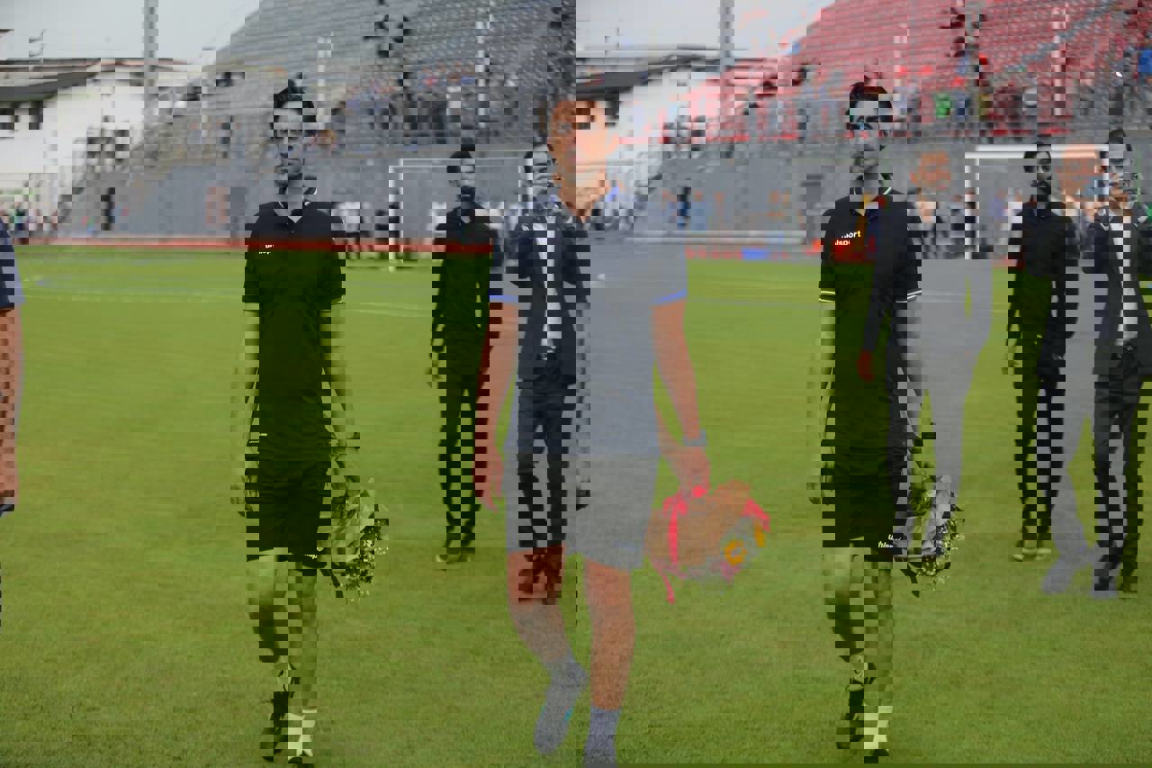 1890909