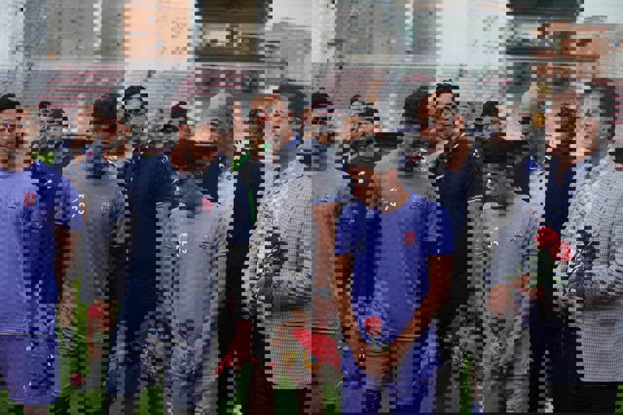 1890910