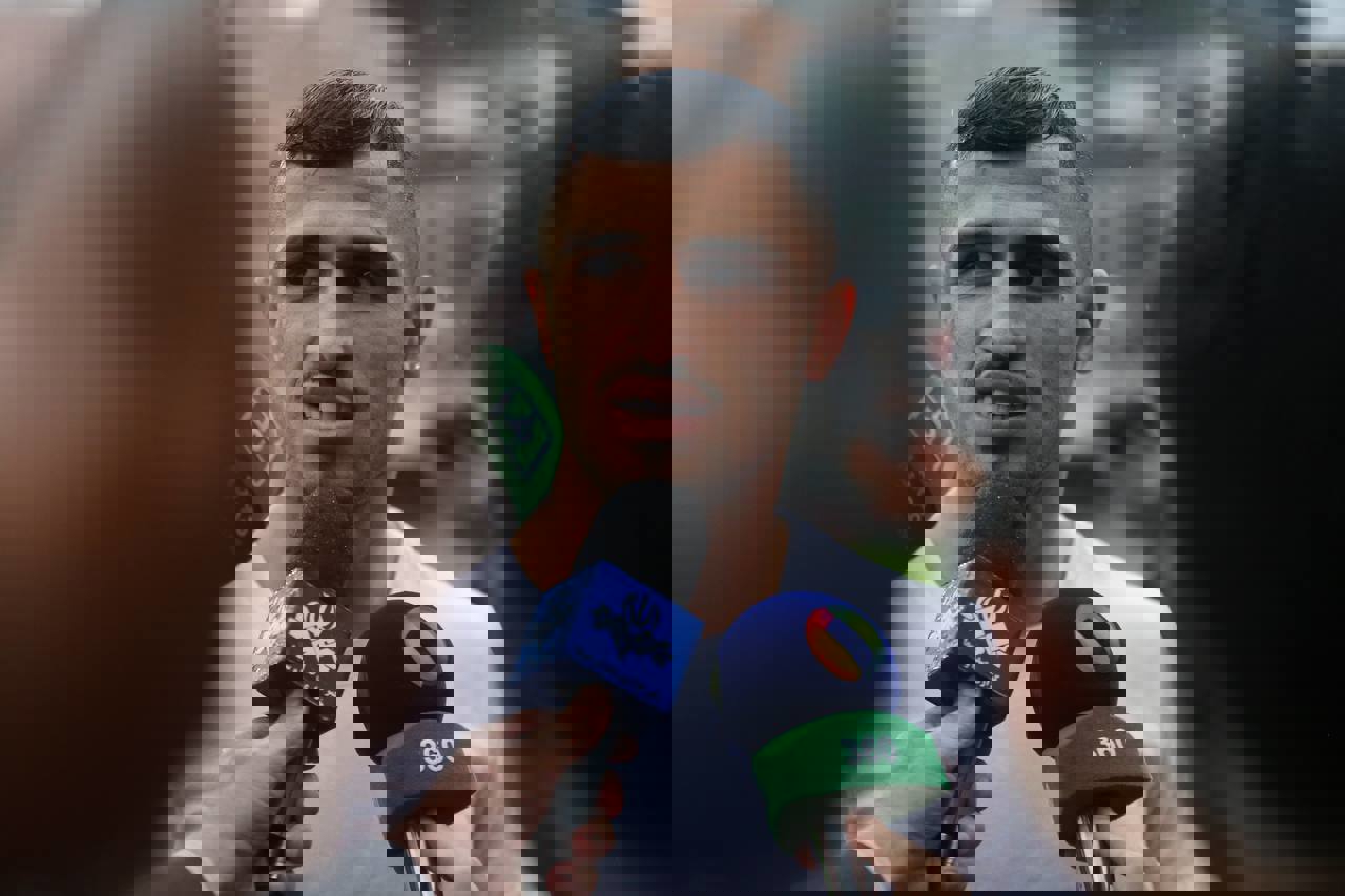 1890955