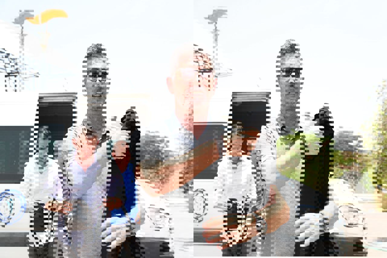 1891555