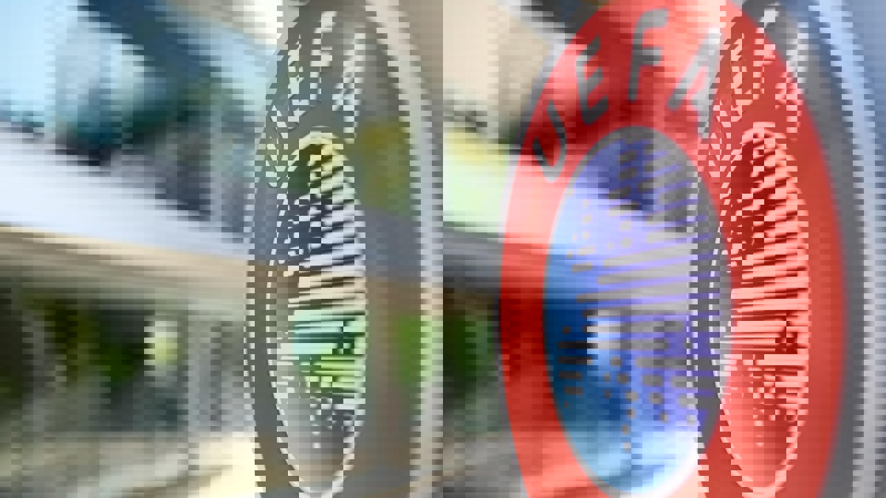 1892016