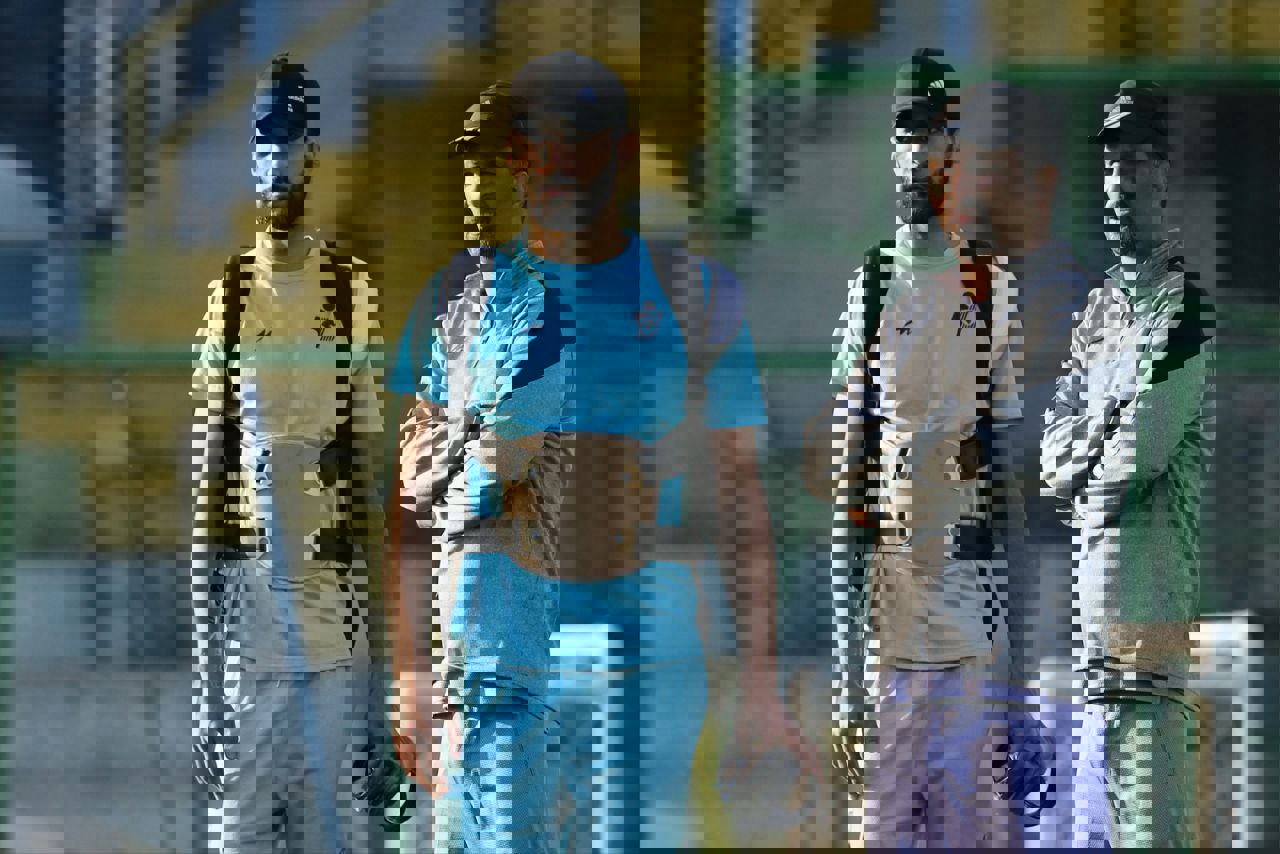 1892135
