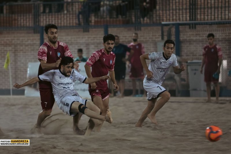 فرار بزرگ شاهین از بازی جنجالی لیگ برتر فوتبال ساحلی