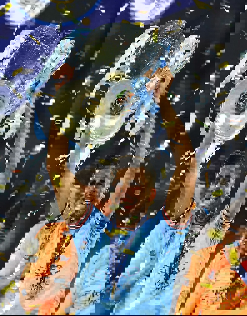 1892390