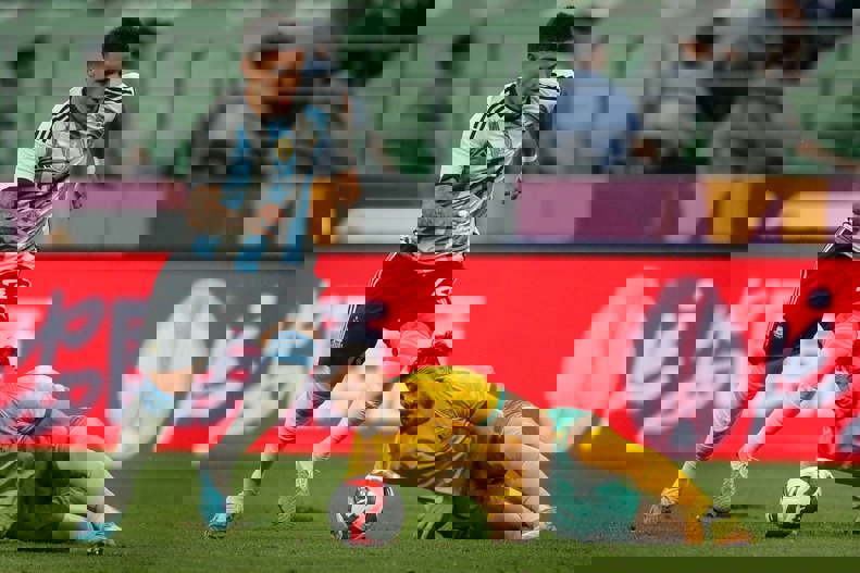 1892379