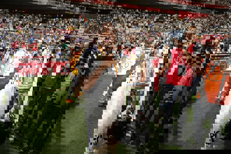 1892403