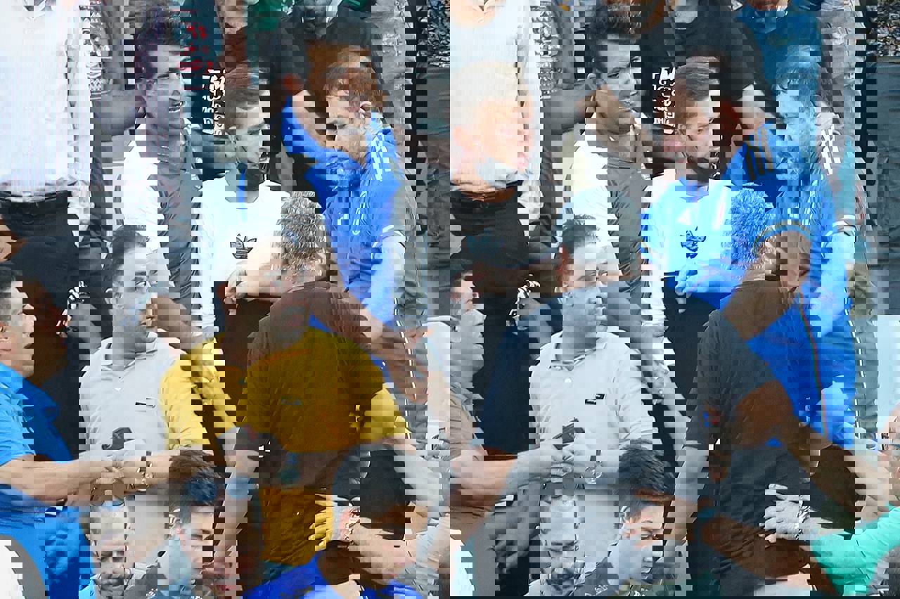 1892569