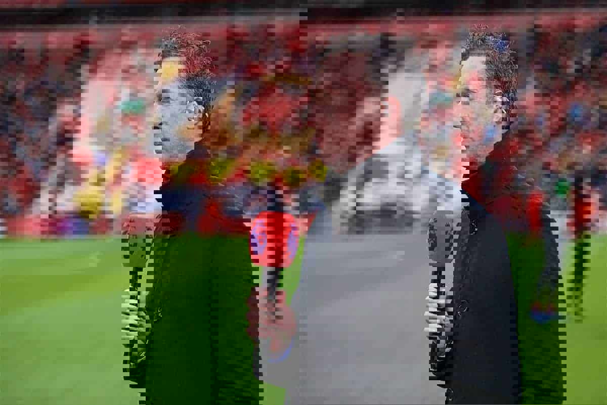 1892571