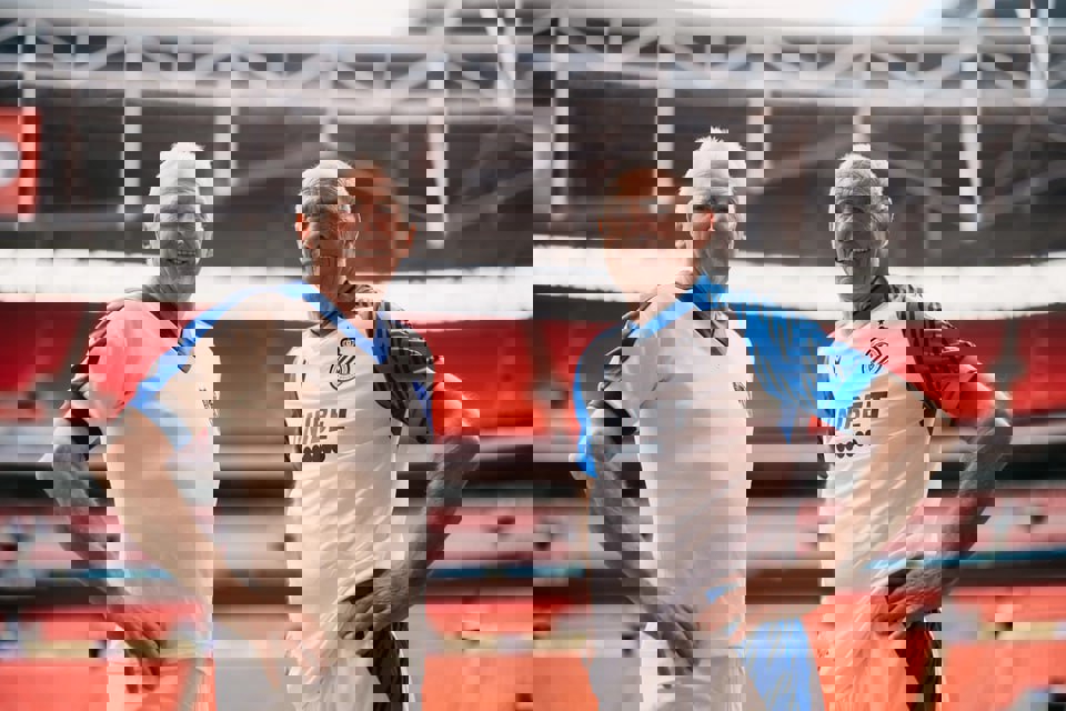 1892638